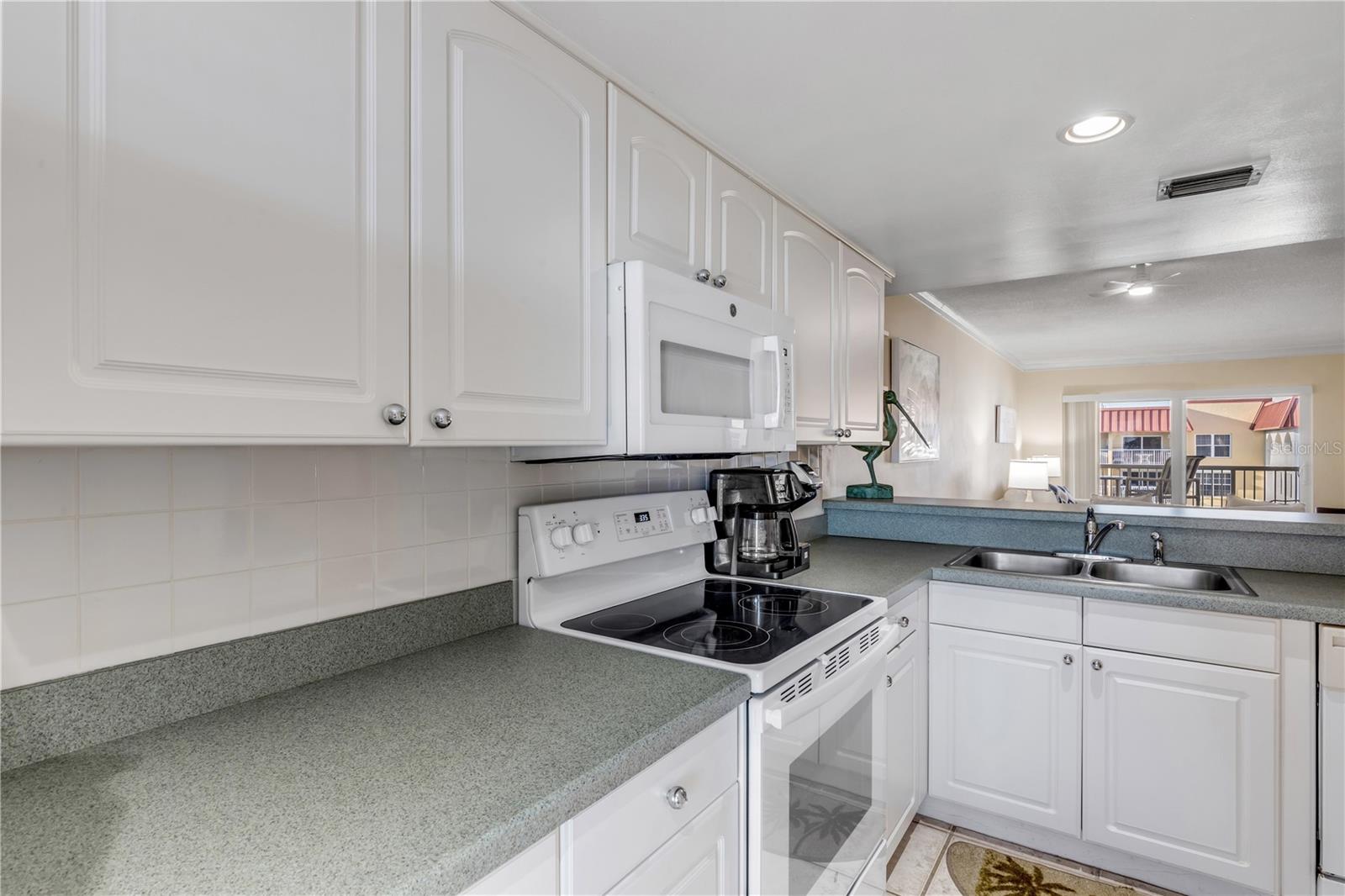 POINT EAST - Residential