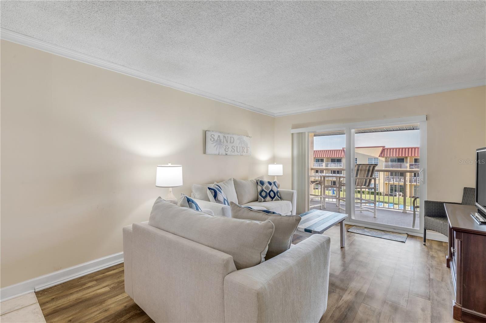 POINT EAST - Residential