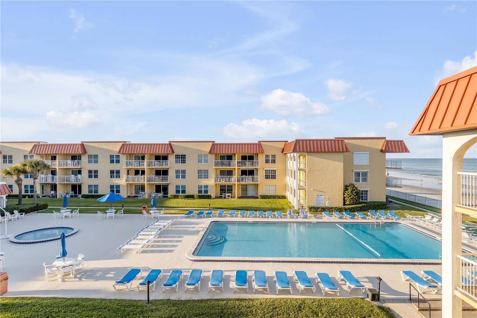 POINT EAST - Residential