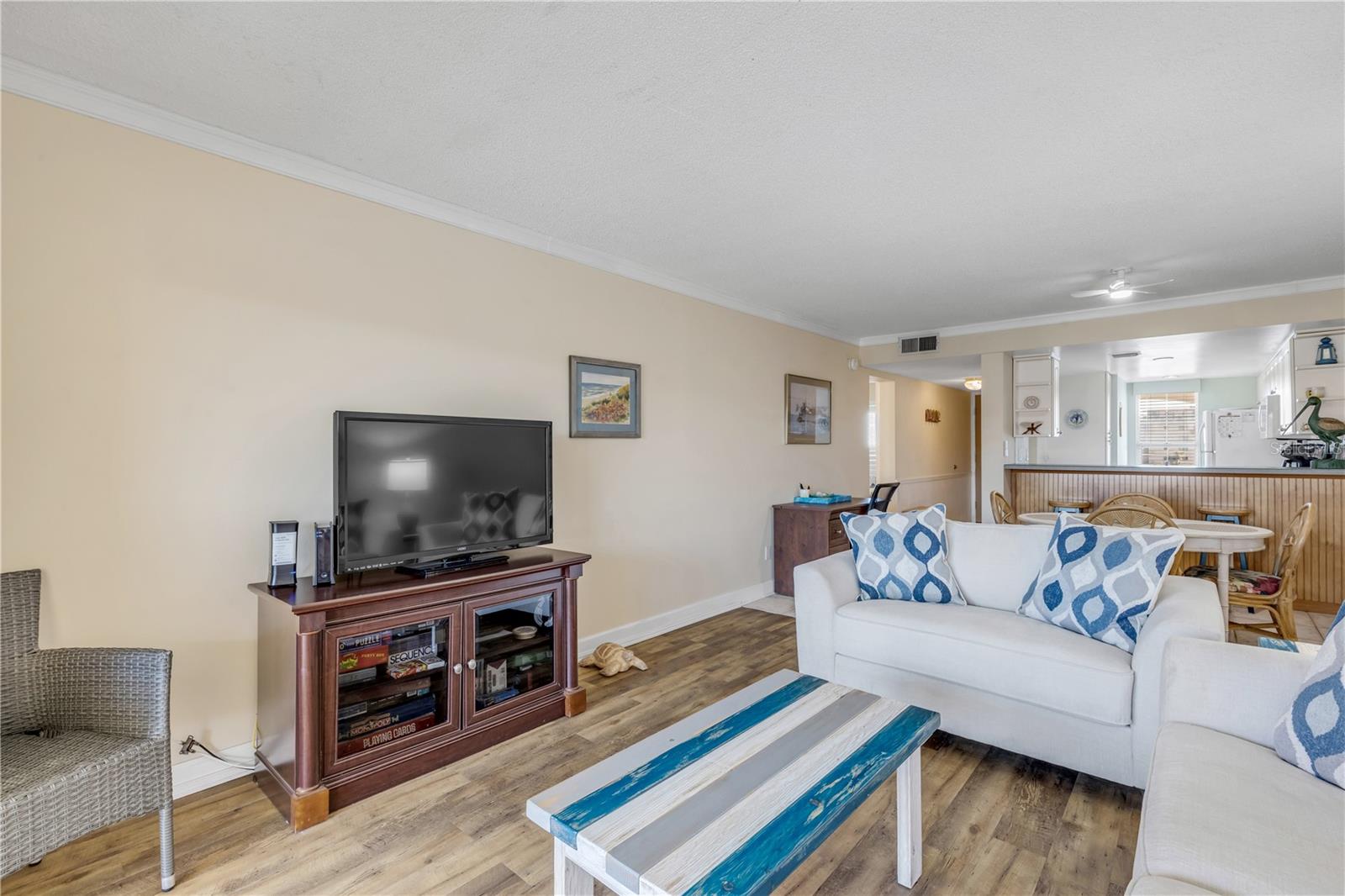 POINT EAST - Residential