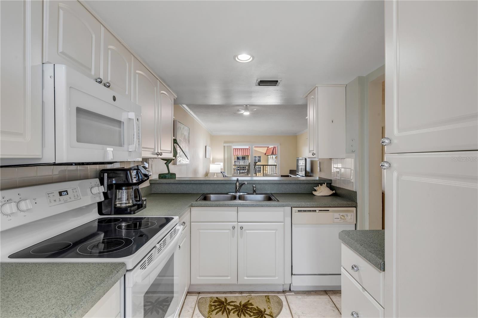 POINT EAST - Residential