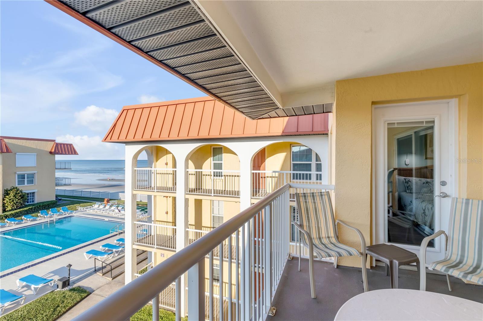 POINT EAST - Residential