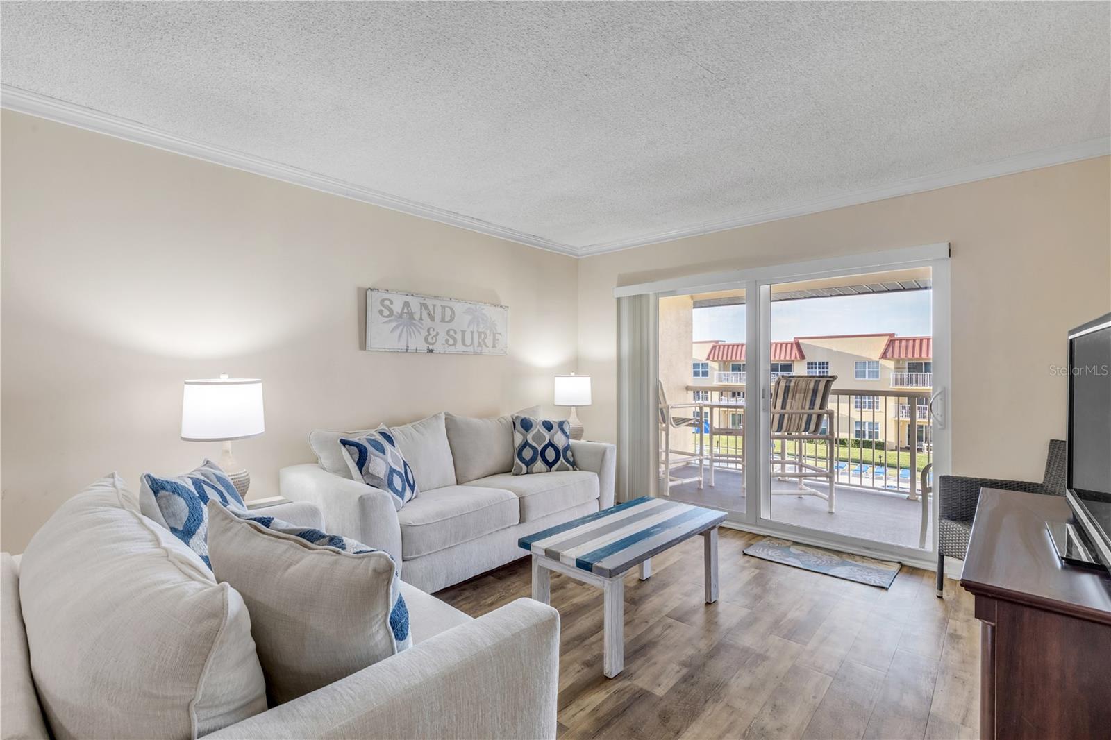 POINT EAST - Residential