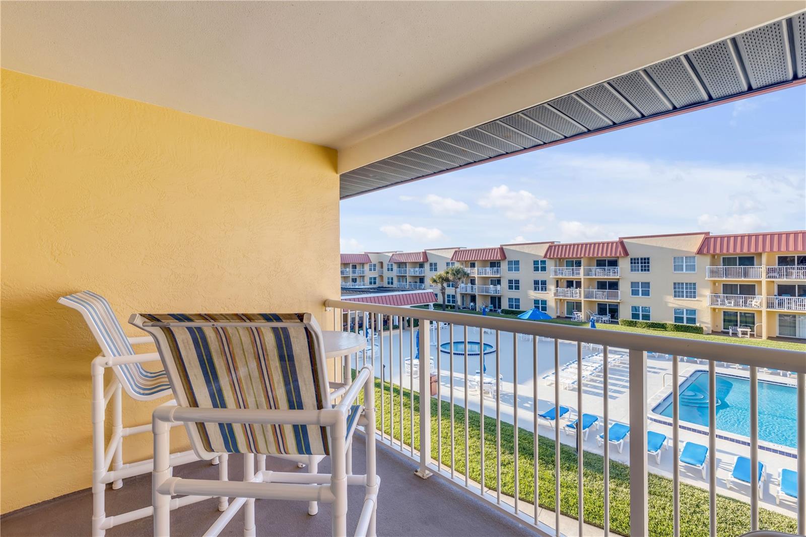 POINT EAST - Residential