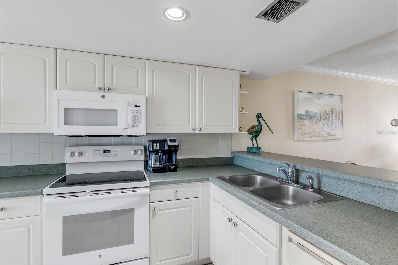 POINT EAST - Residential