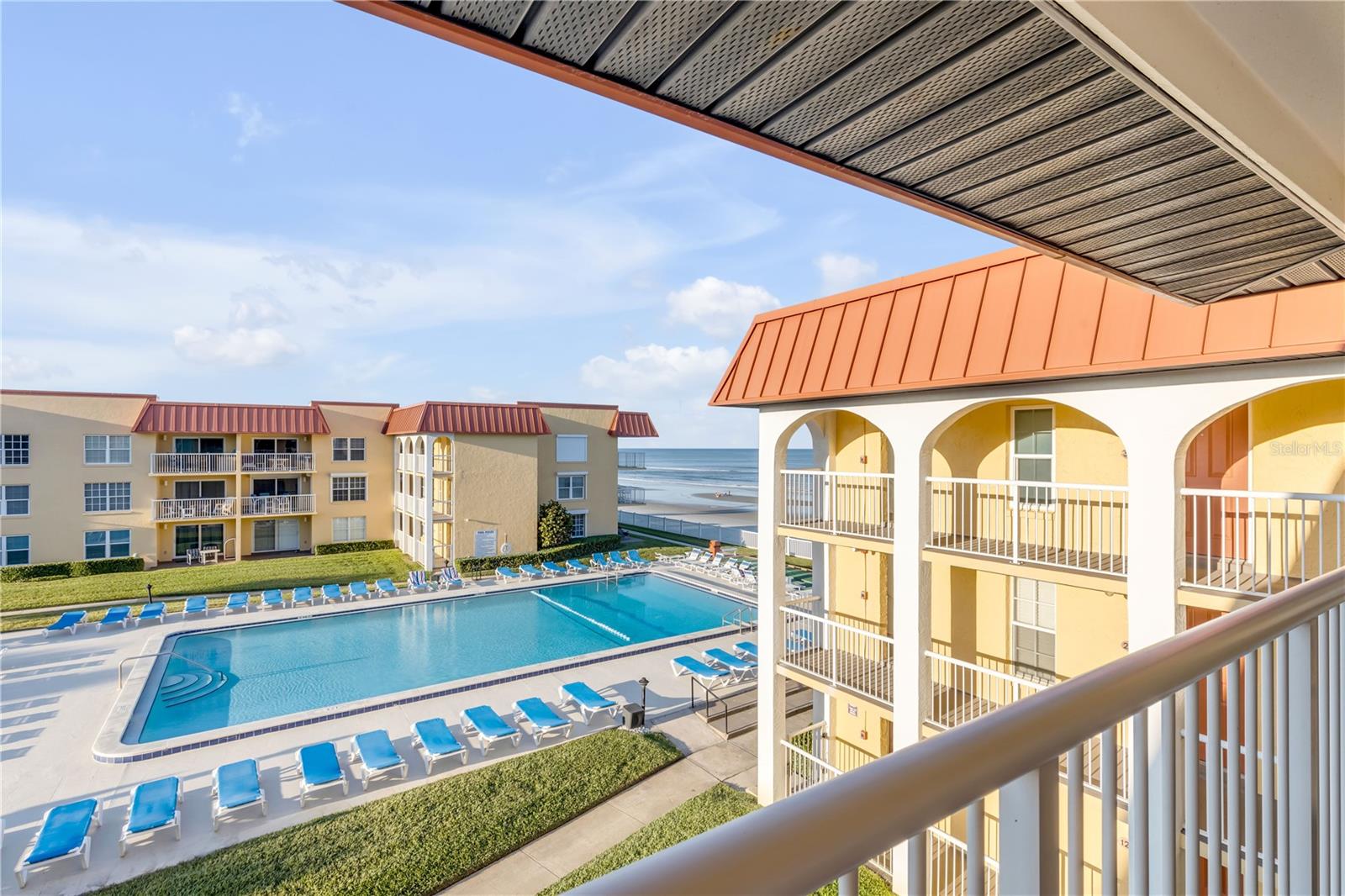 POINT EAST - Residential