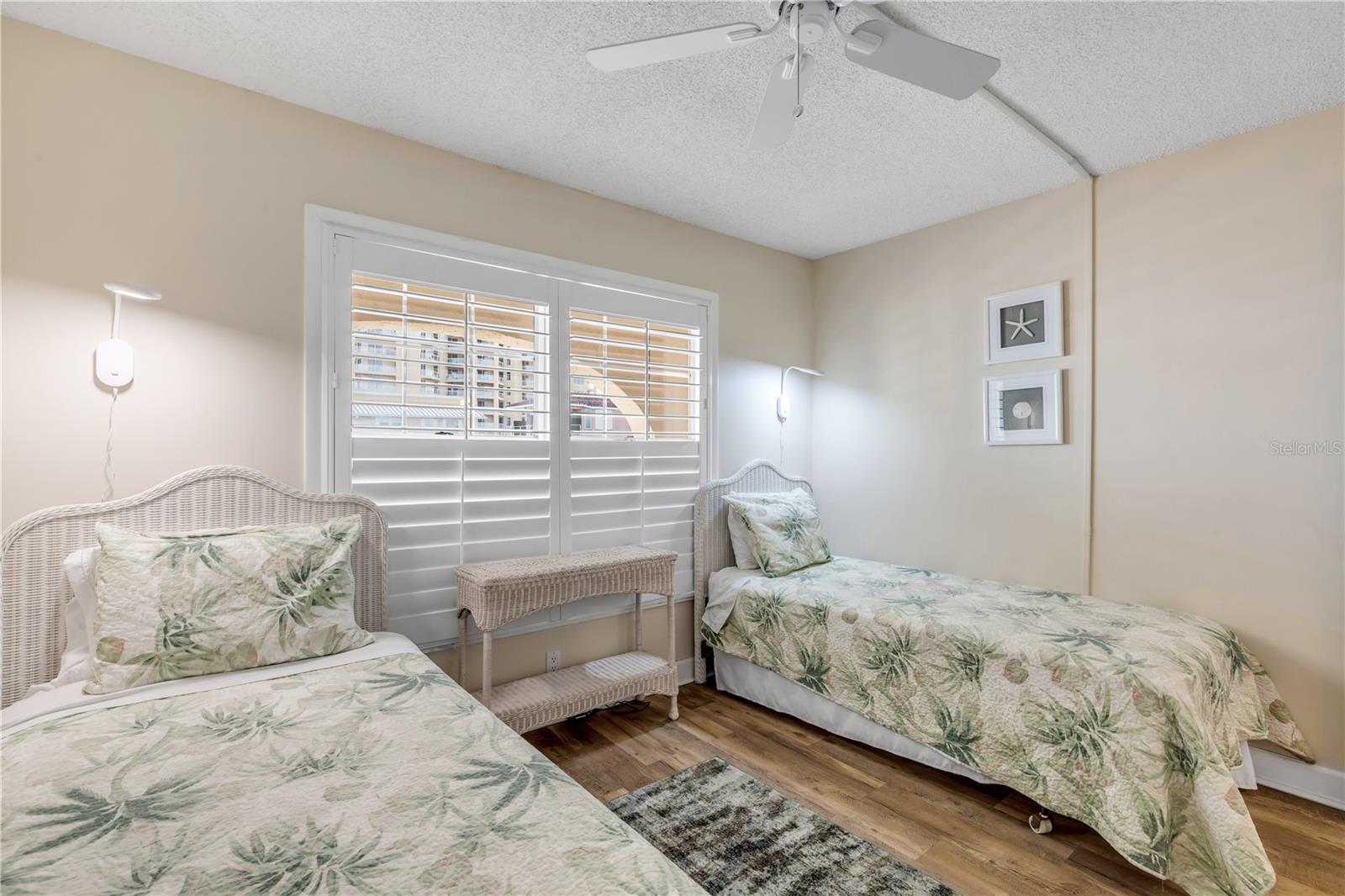 POINT EAST - Residential