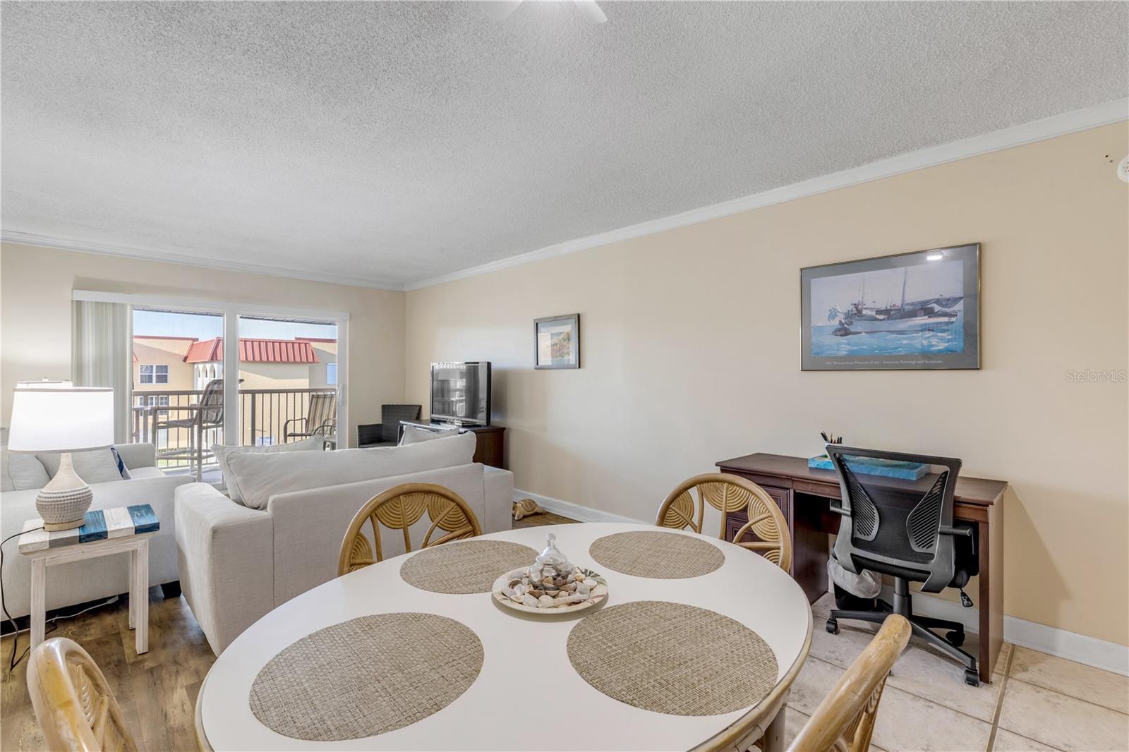 POINT EAST - Residential