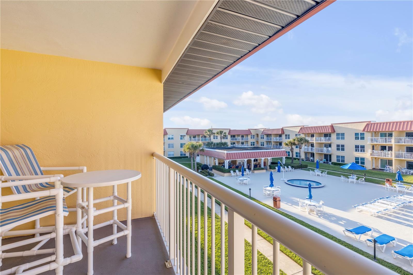 POINT EAST - Residential