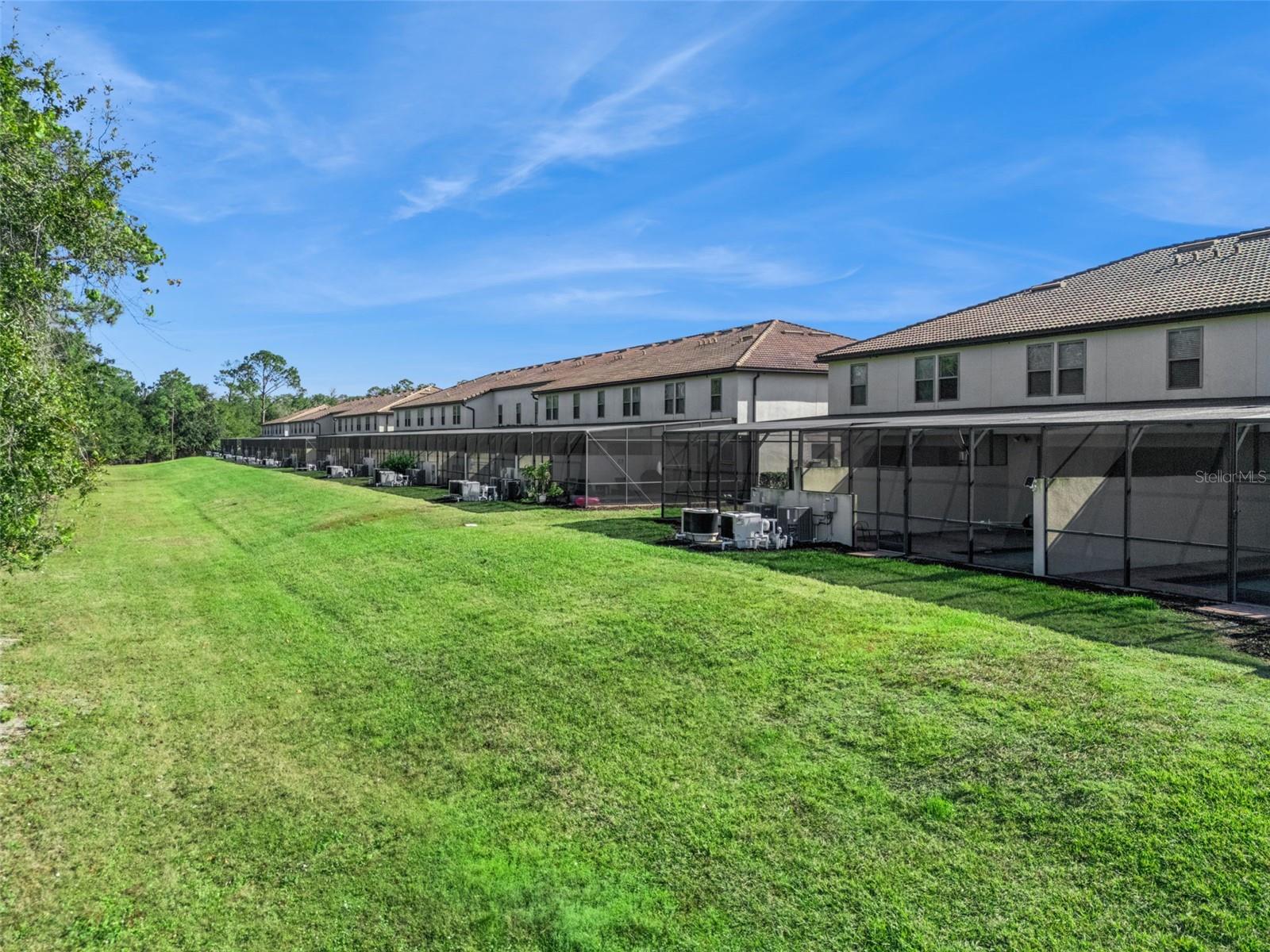 WINDSOR AT WESTSIDE - Residential