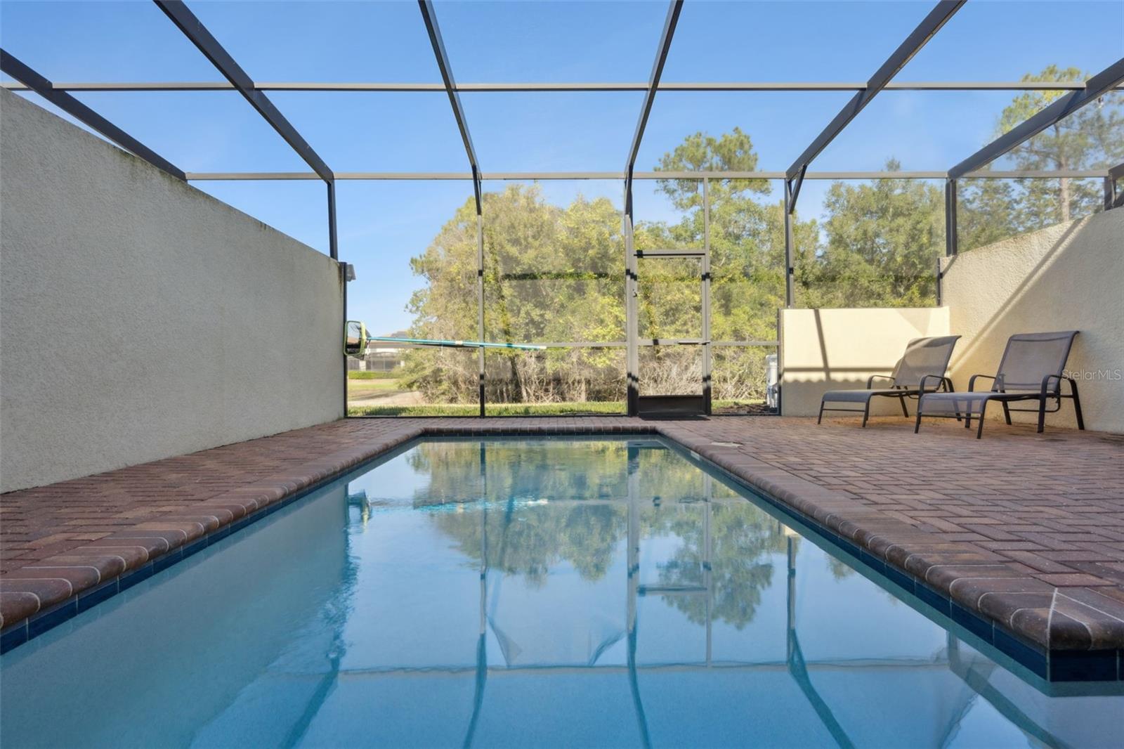 WINDSOR AT WESTSIDE - Residential