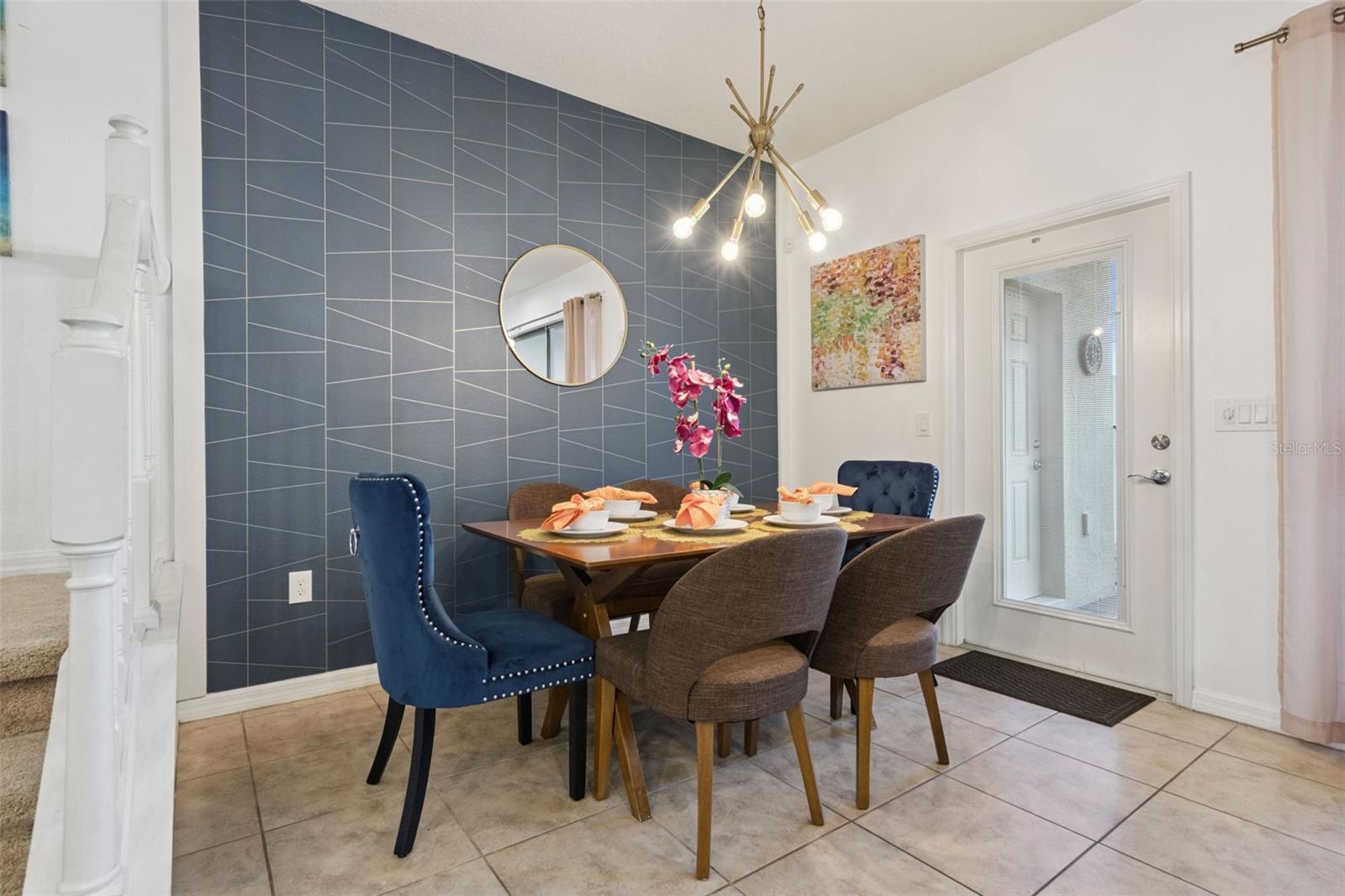 WINDSOR AT WESTSIDE - Residential