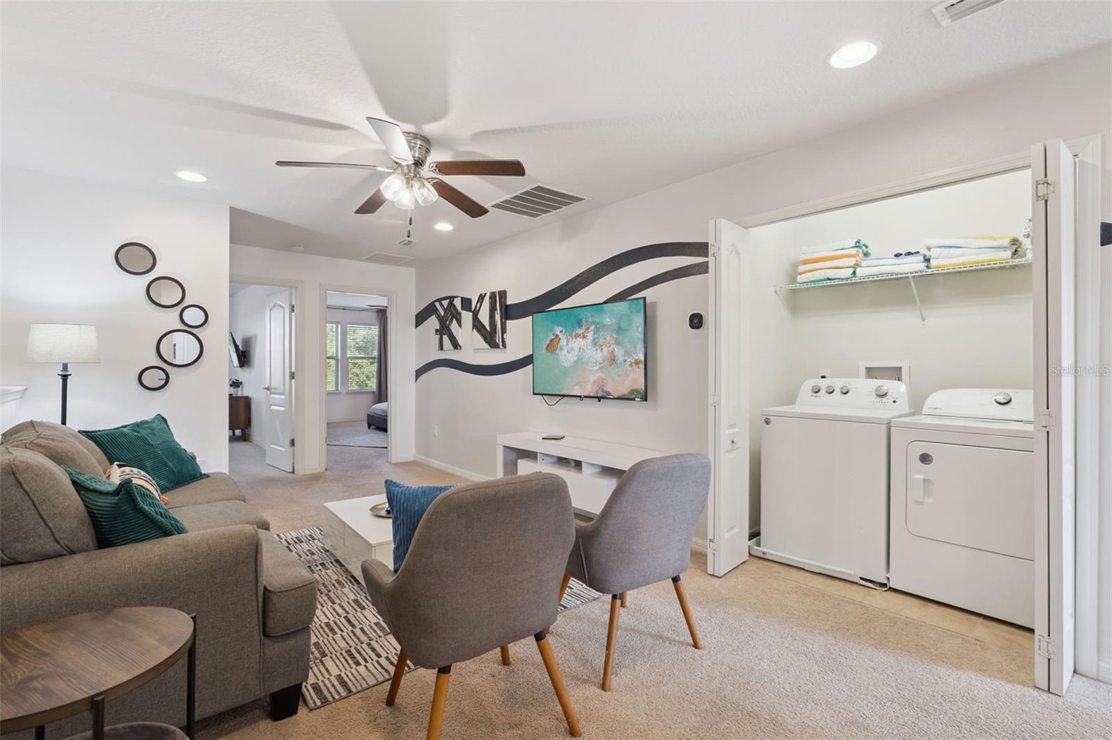 WINDSOR AT WESTSIDE - Residential