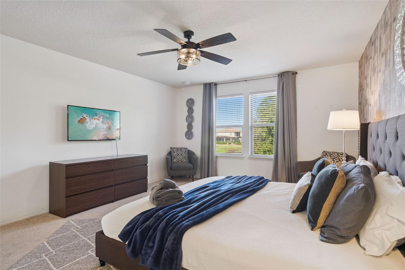 WINDSOR AT WESTSIDE - Residential