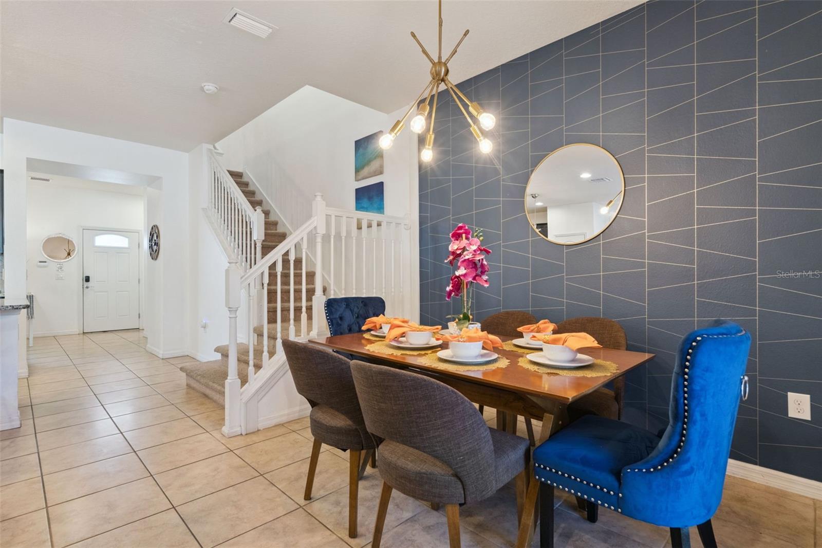 WINDSOR AT WESTSIDE - Residential