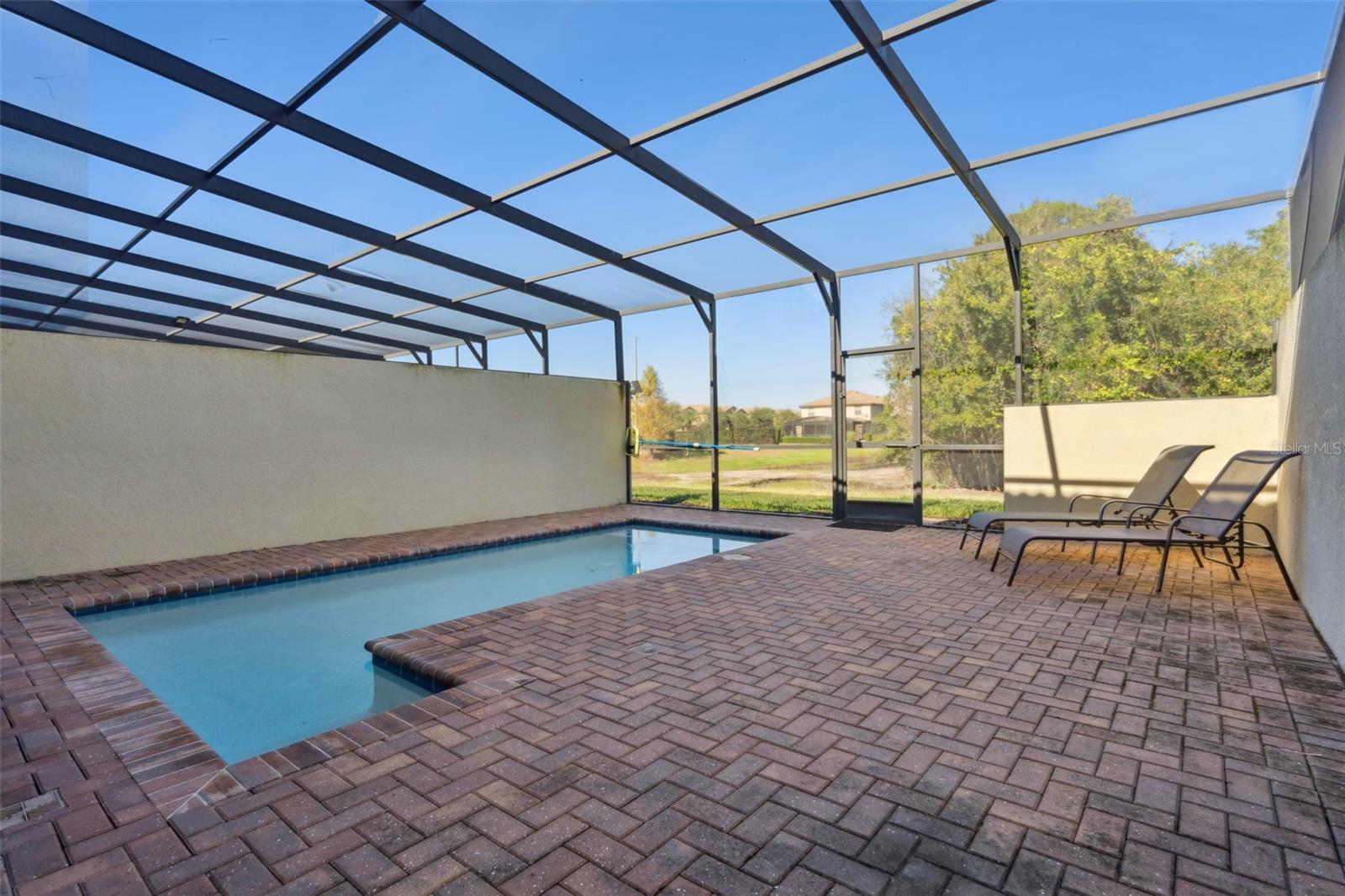 WINDSOR AT WESTSIDE - Residential