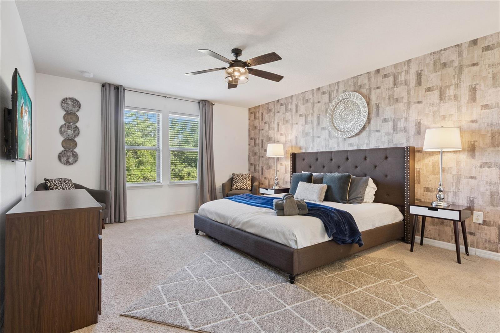 WINDSOR AT WESTSIDE - Residential