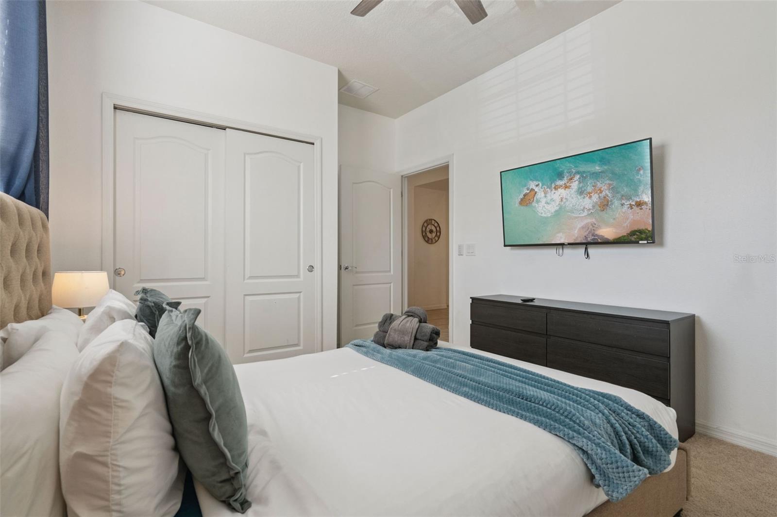 WINDSOR AT WESTSIDE - Residential