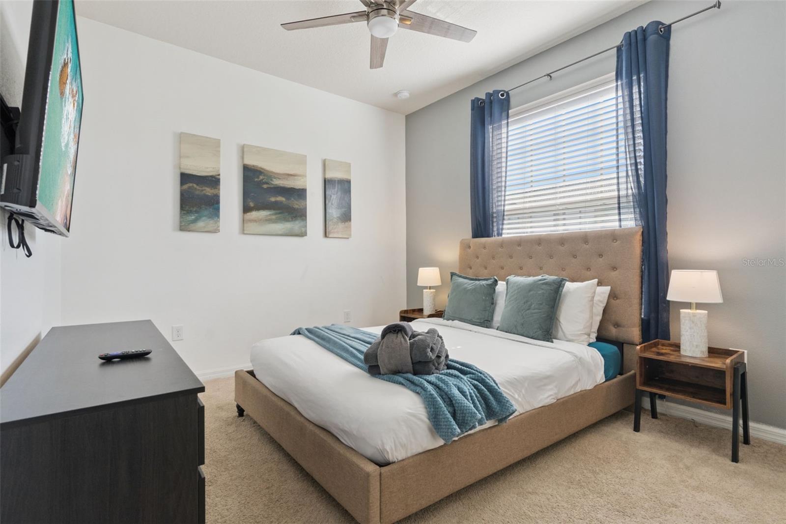 WINDSOR AT WESTSIDE - Residential