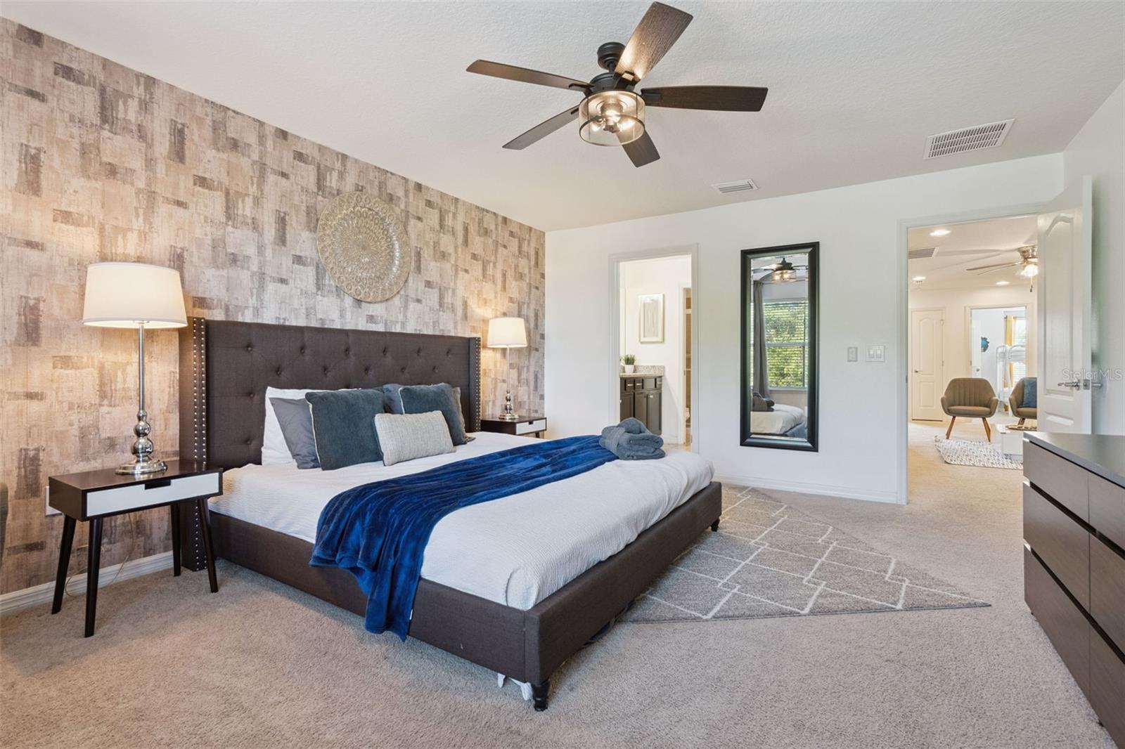 WINDSOR AT WESTSIDE - Residential