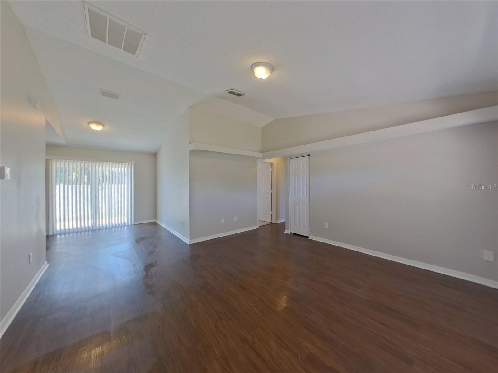 DISSTON GARDENS - Residential Lease