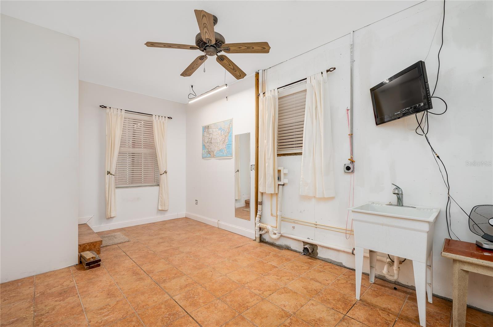 INDIAN HARBOR ESTATES UNIT 04 - Residential