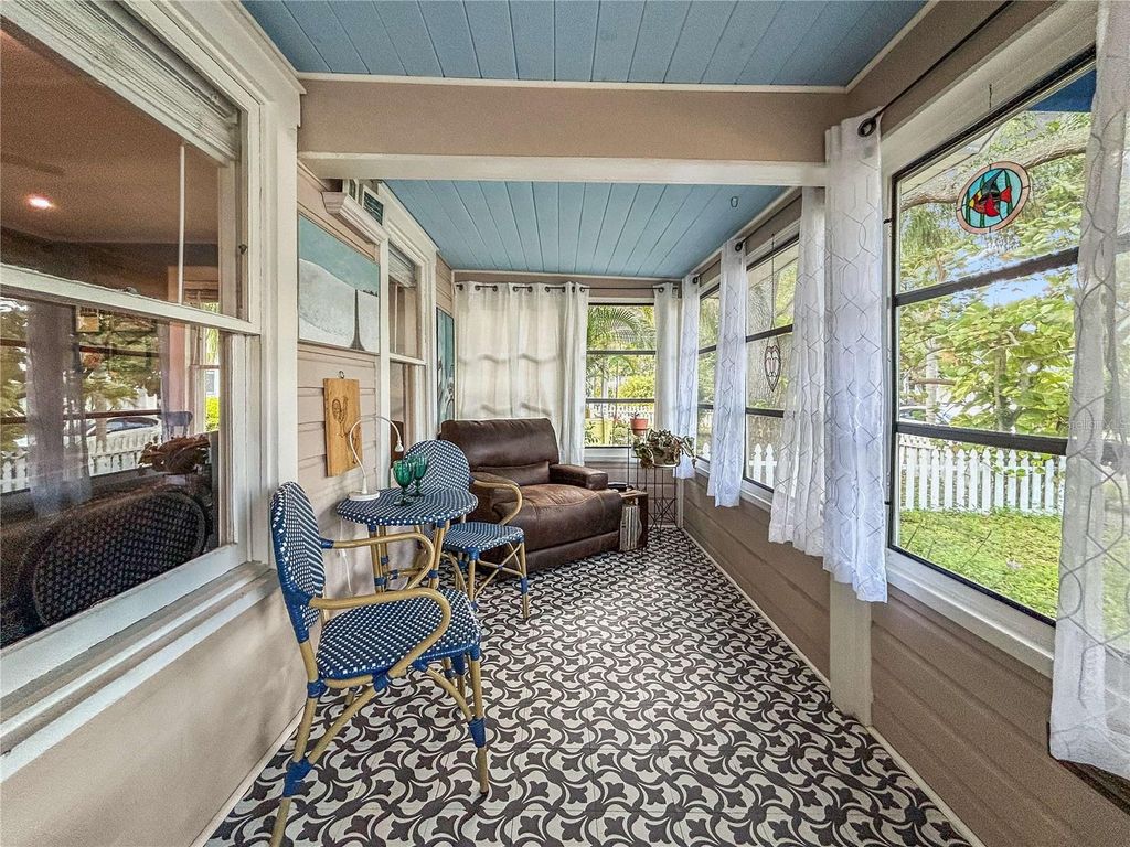 Photo of 226 21st Avenue N, St Petersburg, FL 33704 (MLS # TB8495054)