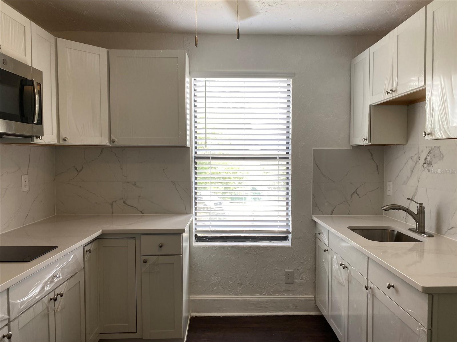 VENICE HOMESITE CO - Residential Lease