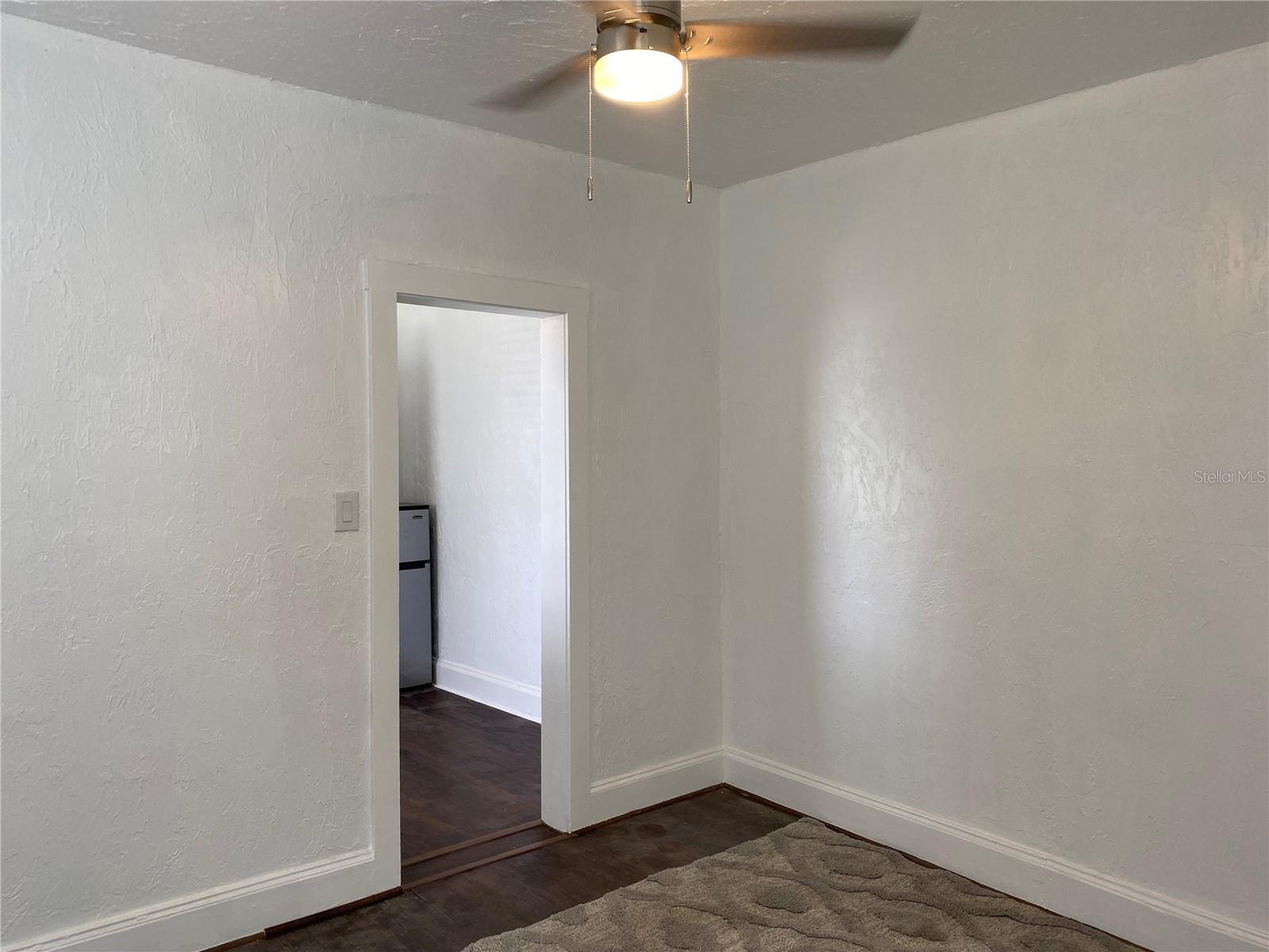 VENICE HOMESITE CO - Residential Lease
