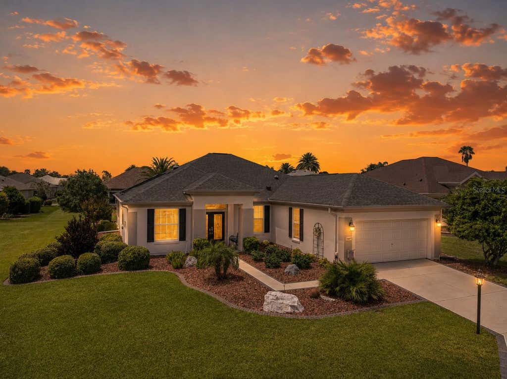Photo of 13967 SE 96th Circle, Summerfield, FL 34491 (MLS # OM726986)