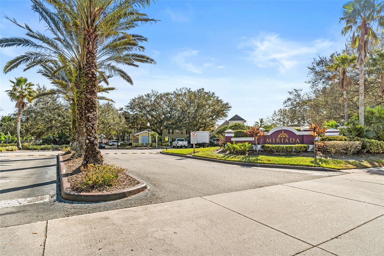 MIRIADA CONDO - Residential