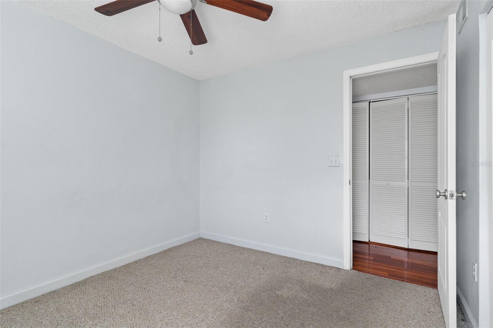 MIRIADA CONDO - Residential