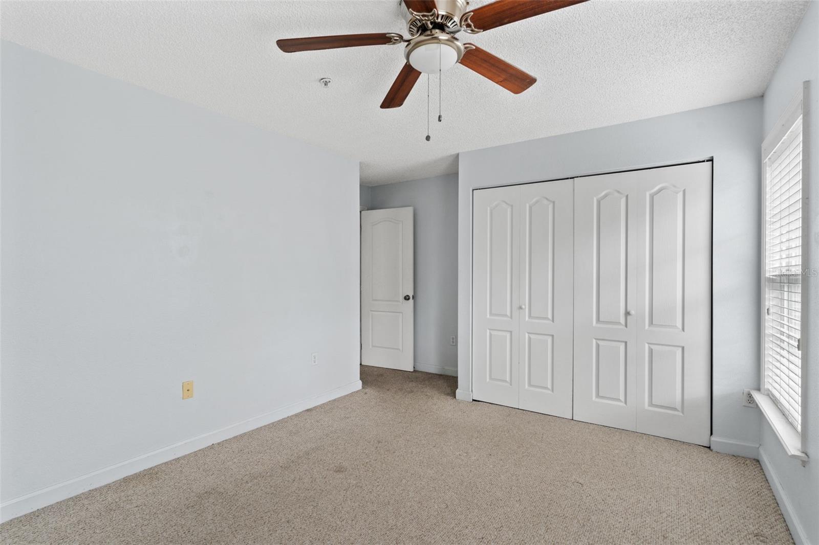 MIRIADA CONDO - Residential