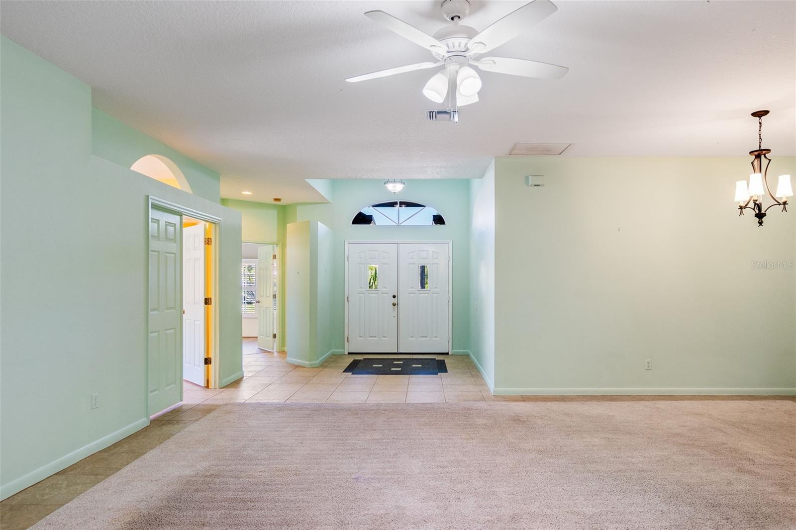 FALCON TRACE/CALUSA LAKES - Residential Lease