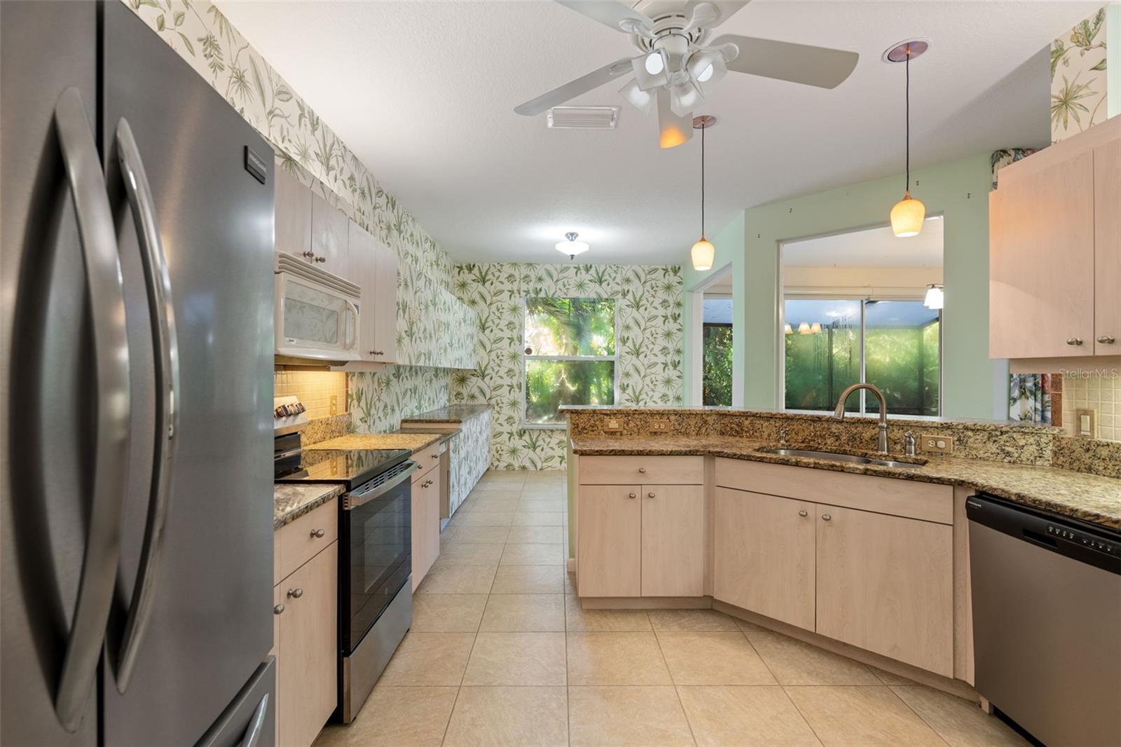 FALCON TRACE/CALUSA LAKES - Residential Lease