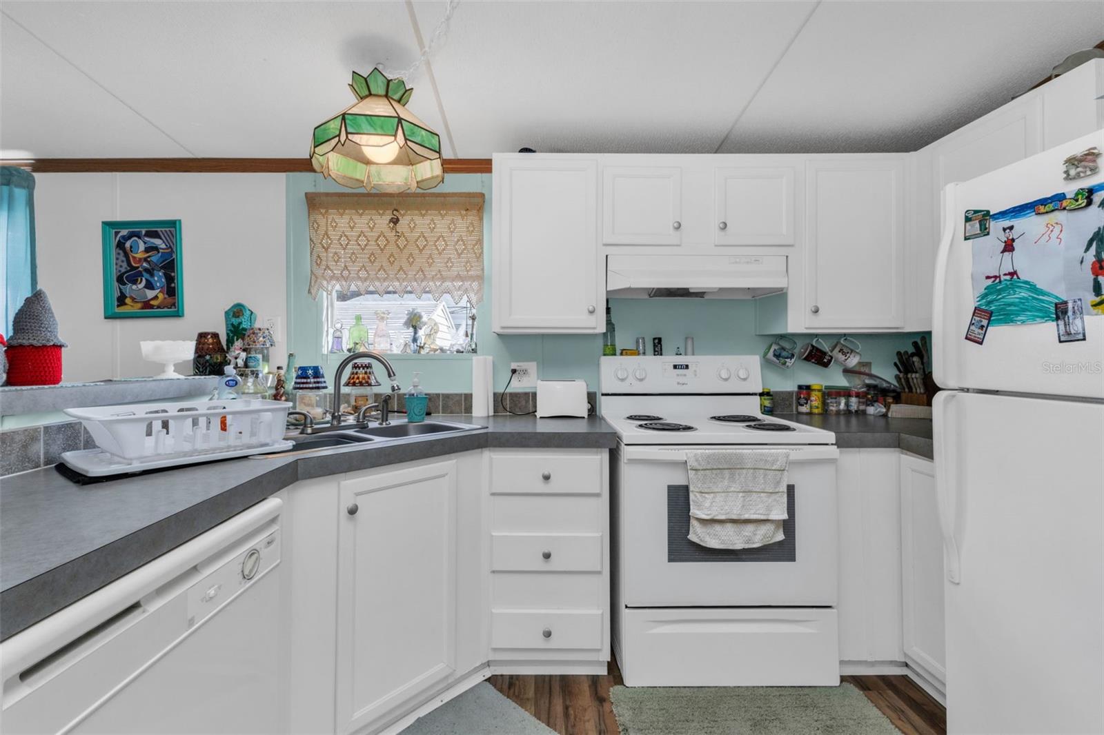 1607 WOODLAWN AVENUE