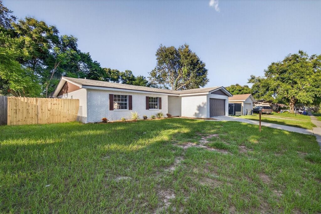 Photo of 3820 Ravenna Drive, Valrico, FL 33594 (MLS # TB8423573)