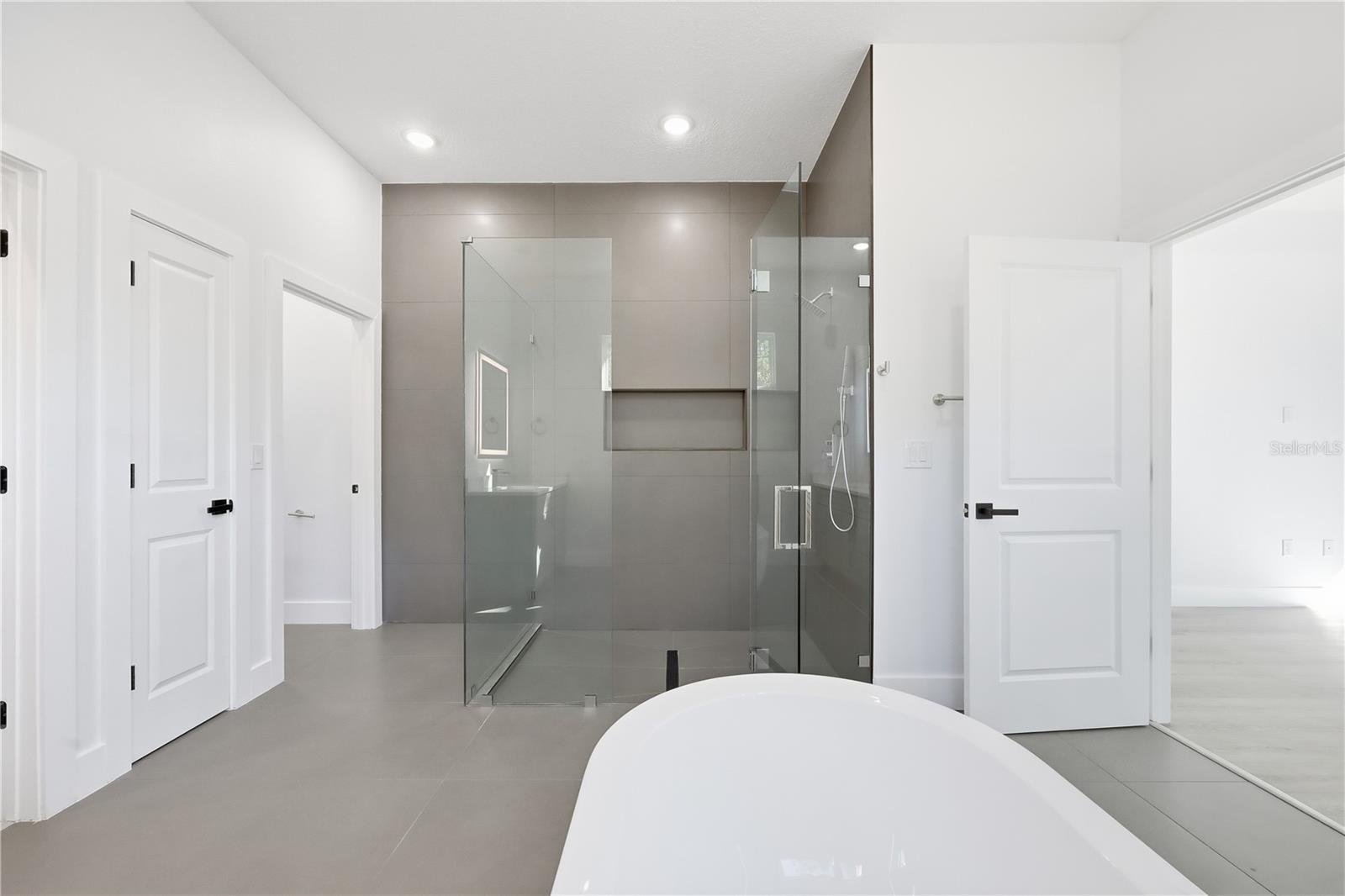 WILDWOOD COUNTRY ESTATES - Residential