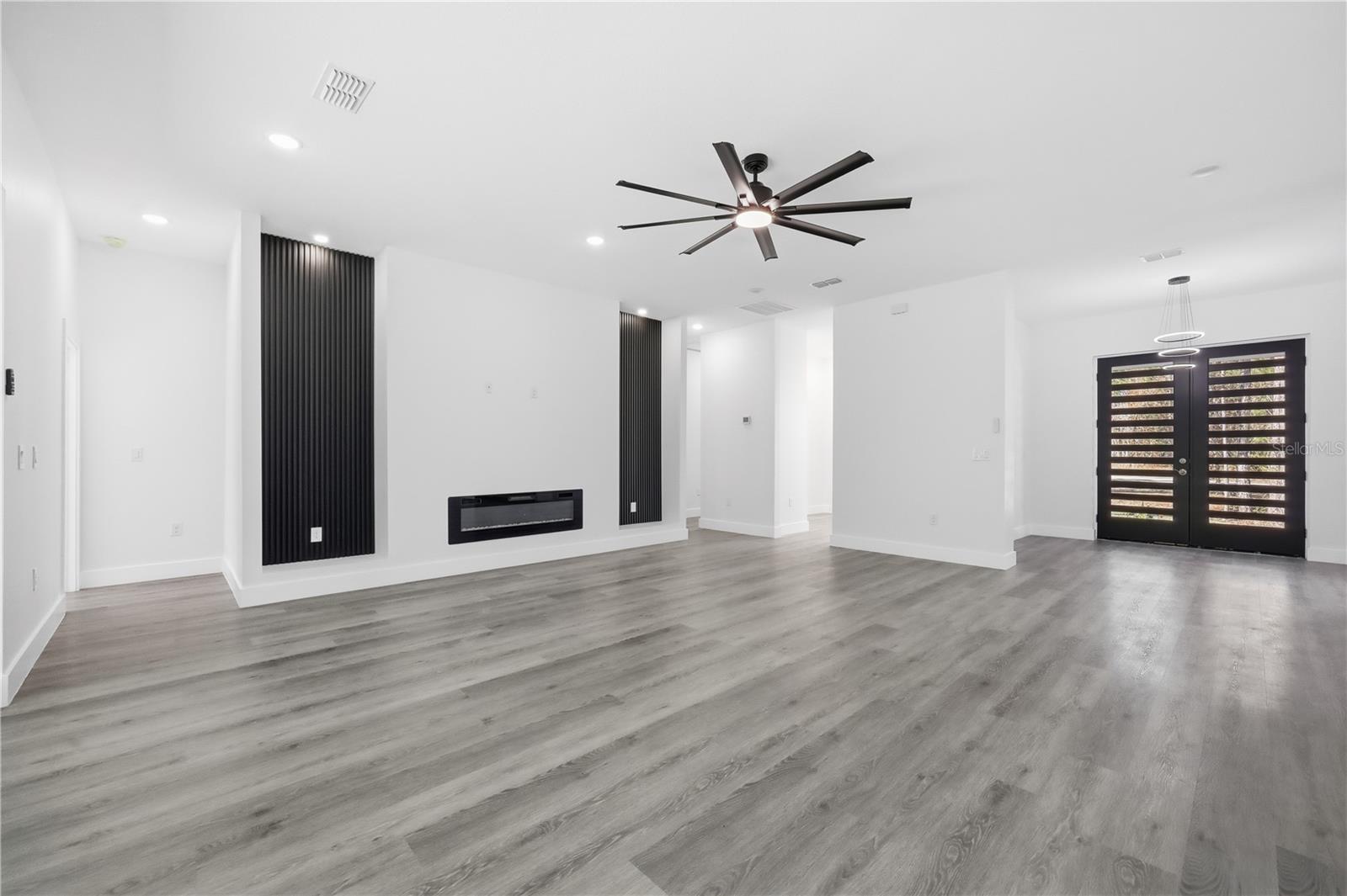 WILDWOOD COUNTRY ESTATES - Residential