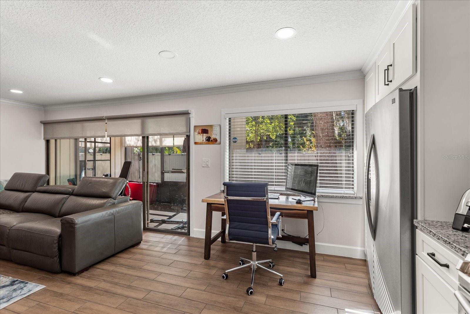 CROWN OAKS - Residential