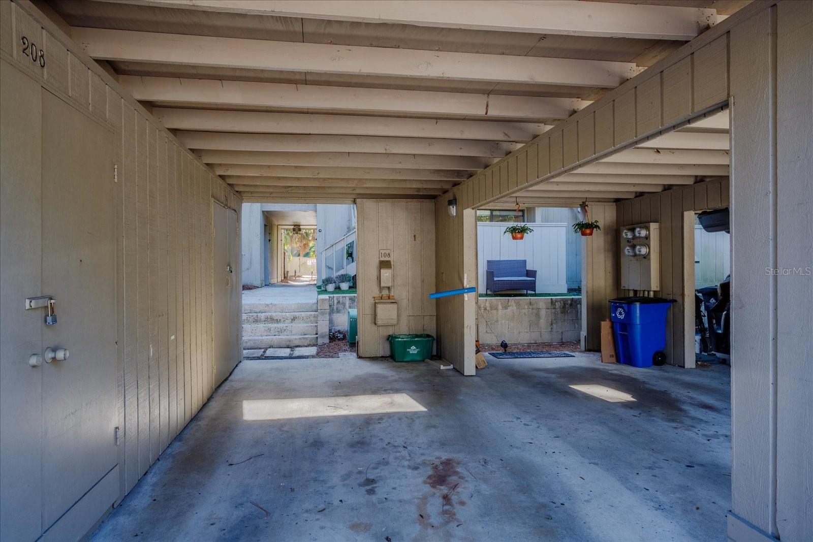 CROWN OAKS - Residential