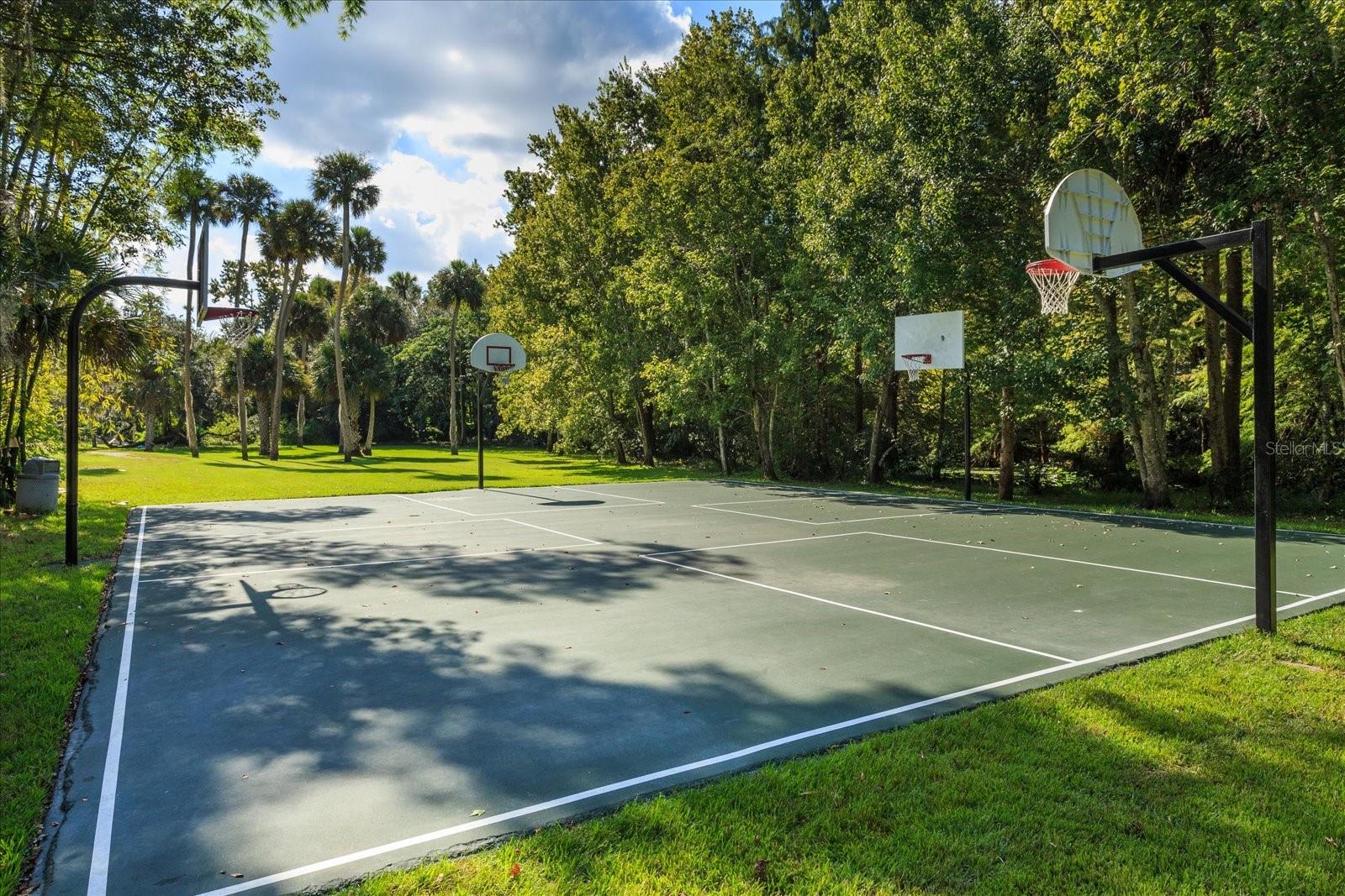 CROWN OAKS - Residential