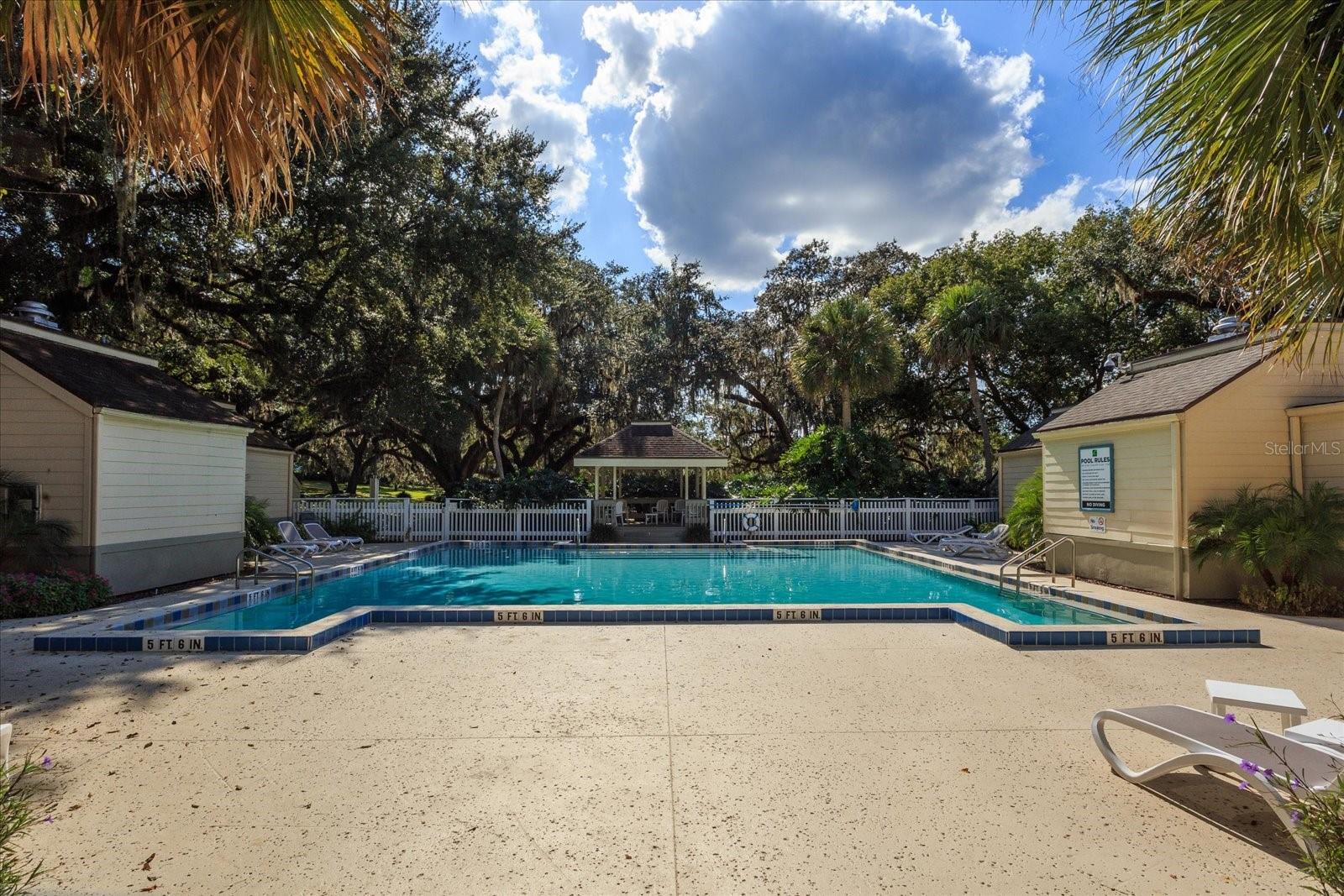 CROWN OAKS - Residential