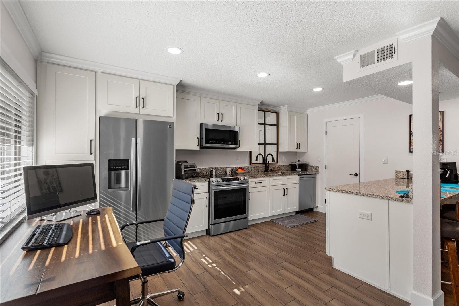 CROWN OAKS - Residential