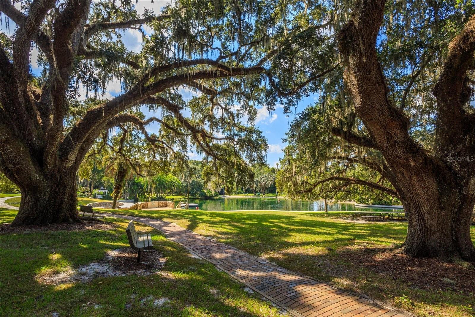 CROWN OAKS - Residential