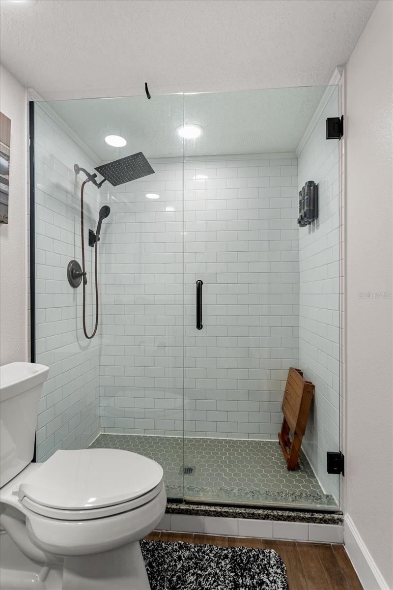 CROWN OAKS - Residential