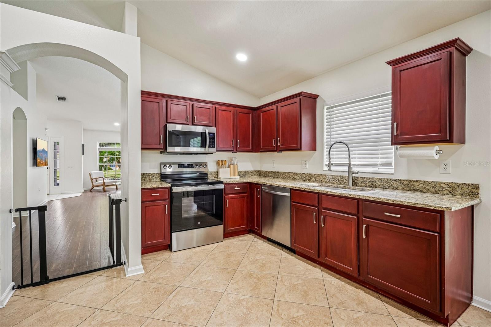 5854 COUNT TURF LANE