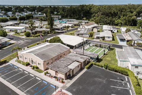 A home in ELLENTON