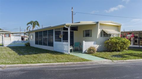 A home in ELLENTON