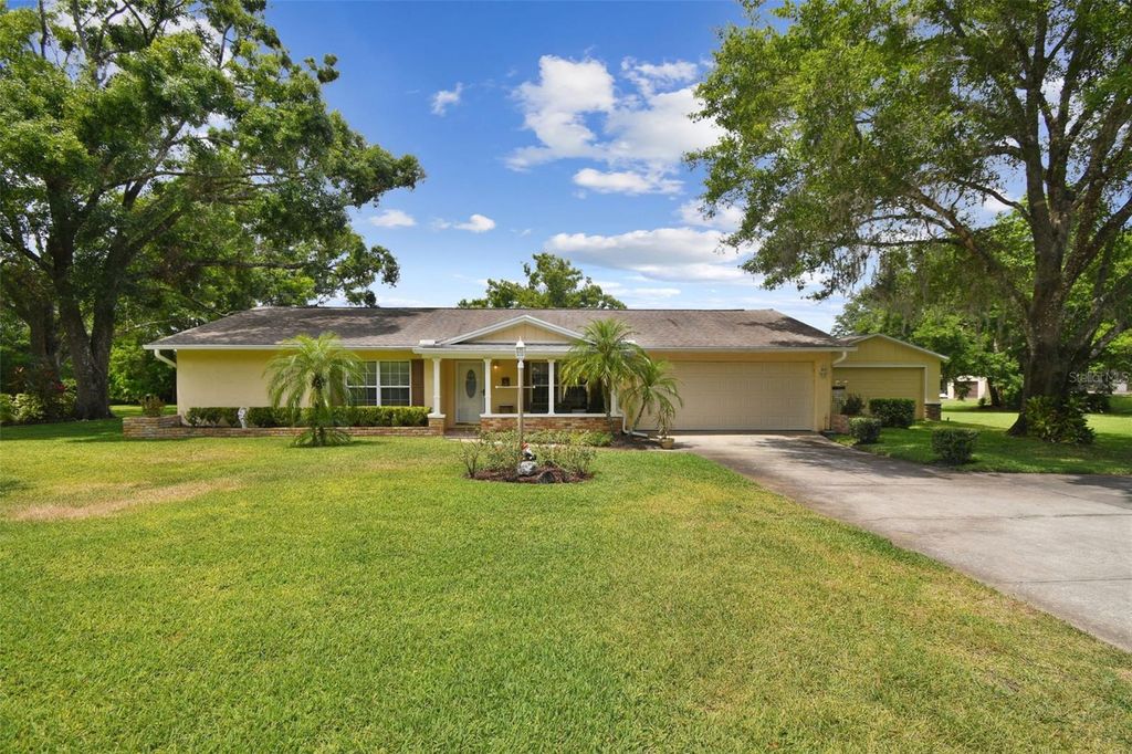 Photo of 1703 Ryan Drive, Lutz, FL 33549 (MLS # TB8407842)